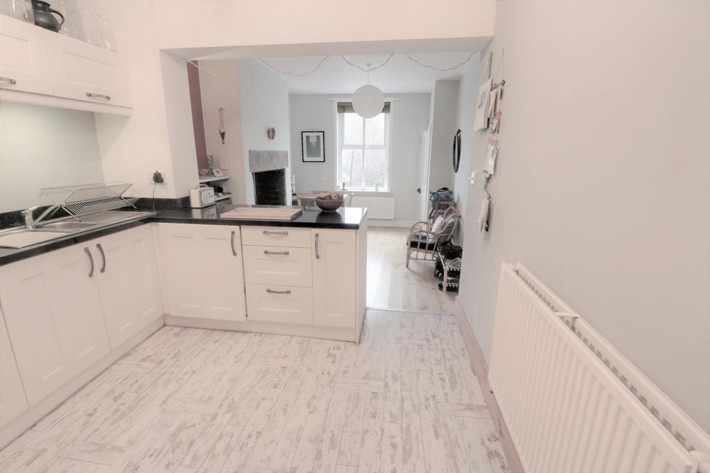 414825 - kitchen to diner f