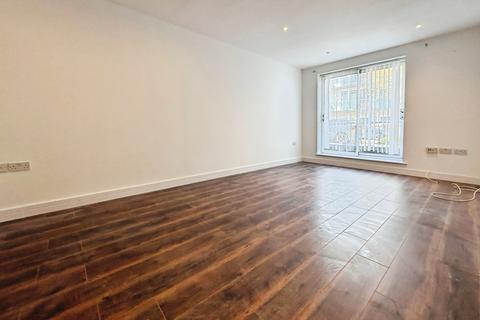 undefined, Birdwood Avenue London SE13