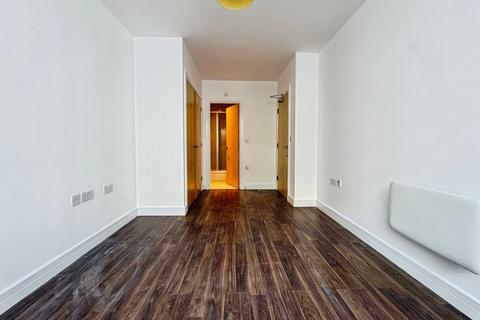undefined, Birdwood Avenue London SE13