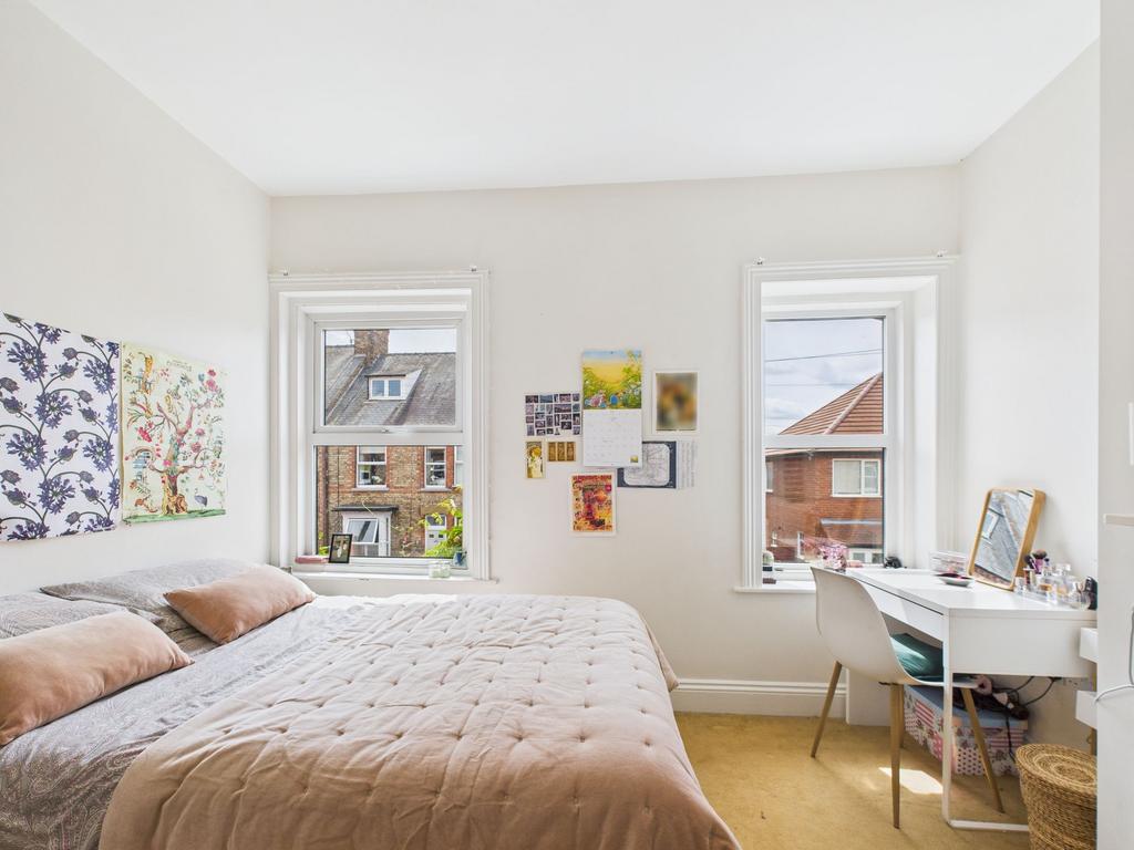 Second bedroom