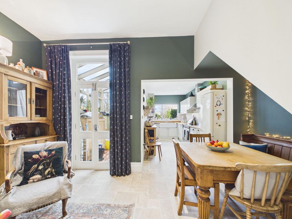 Kitchen/dining area