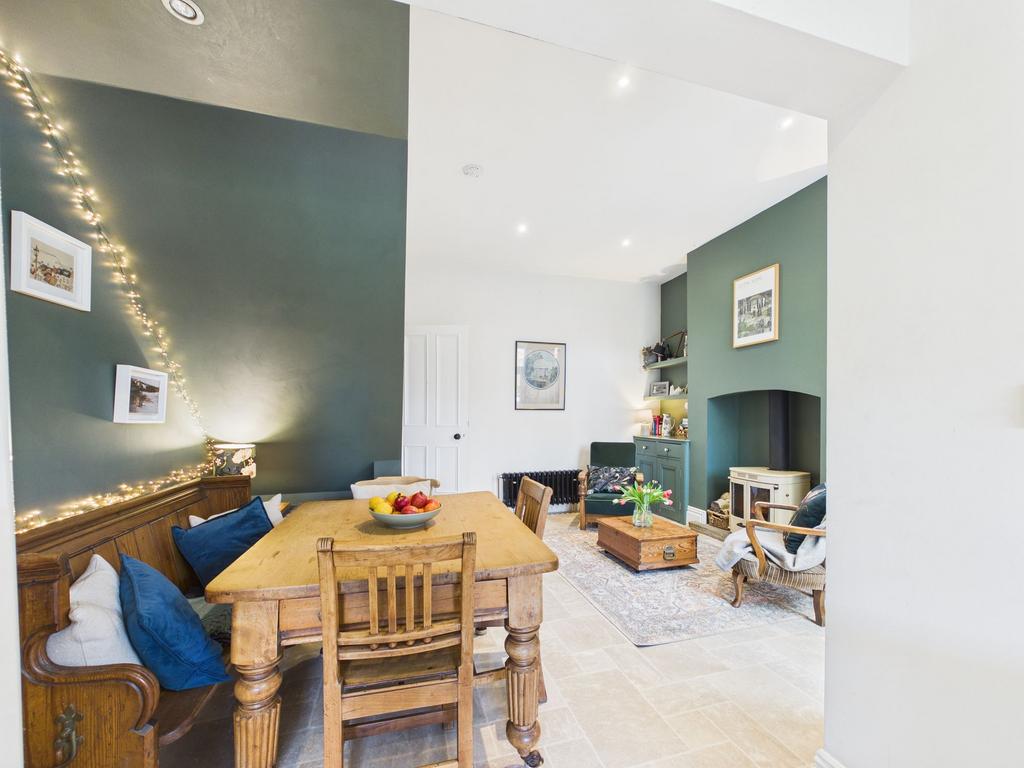 Kitchen/dining area