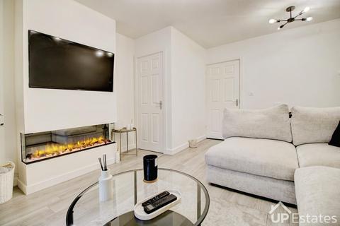2 bedroom terraced house for sale, Tanners Grove, Longford, Coventry