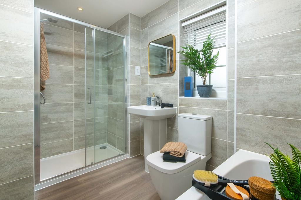 Corinthian Place Evesham Family bathroom