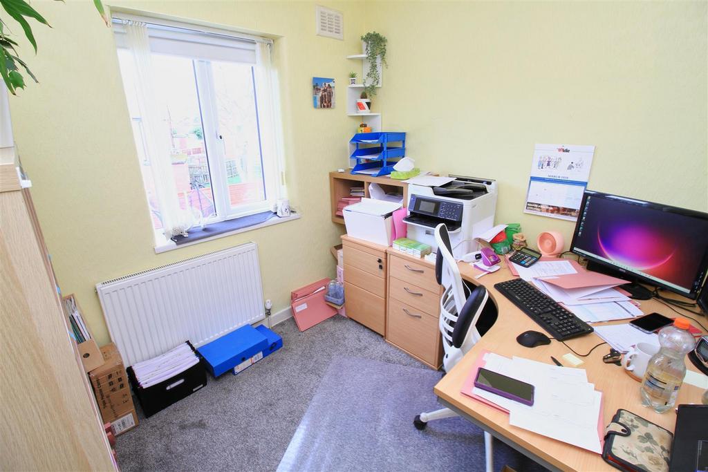 Bedroom office .jpg