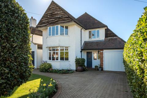 4 bedroom detached house for sale, Newlands Avenue, Thames Ditton, KT7