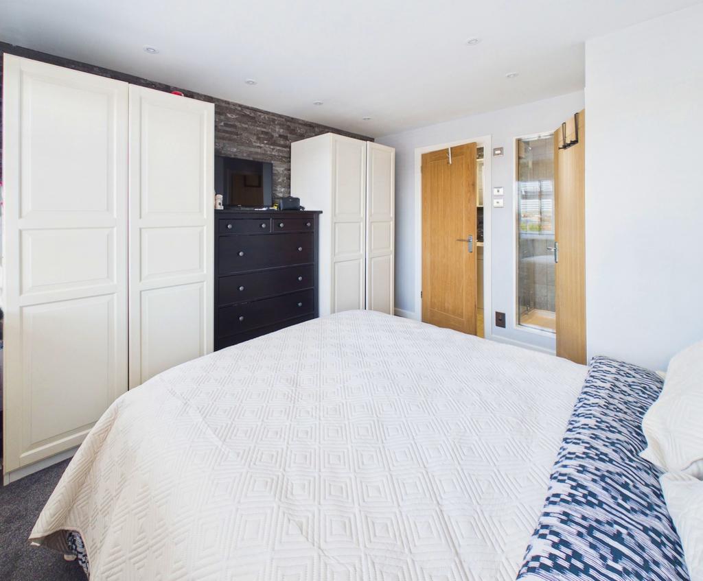 Main Bed2