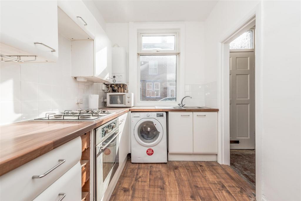 Fitted Kitchen: