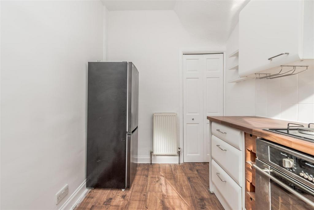 Fitted Kitchen: