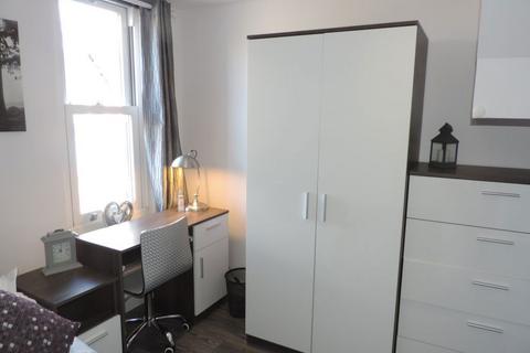 1 bedroom in a house share to rent, Room 1, Broadway, Peterborough, PE1 1SU
