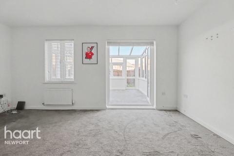 4 bedroom semi-detached house for sale, Bessemer Drive, Newport
