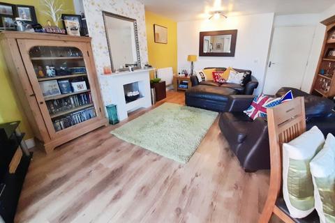 4 bedroom semi-detached house for sale, Sunningdale Way, Gainsborough, DN21 1JE