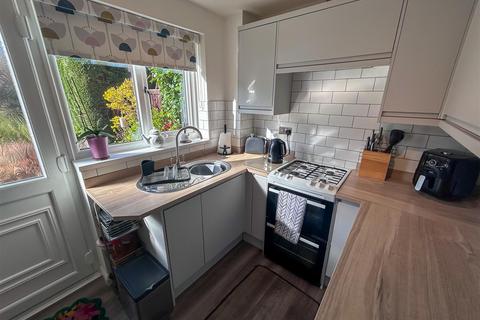 3 bedroom end of terrace house for sale, Kirkstone Court, Lakeside, DY5 3SF