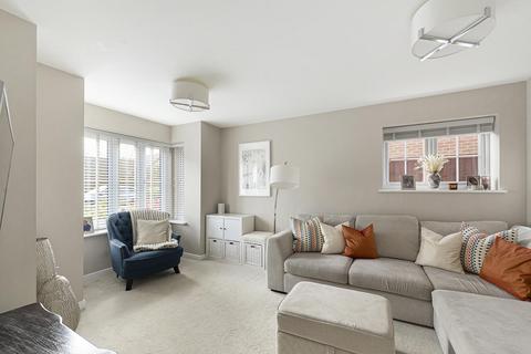 3 bedroom semi-detached house for sale, Beacon Avenue, Kings Hill, West Malling