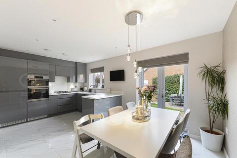 3 bedroom semi-detached house for sale, Beacon Avenue, Kings Hill, West Malling