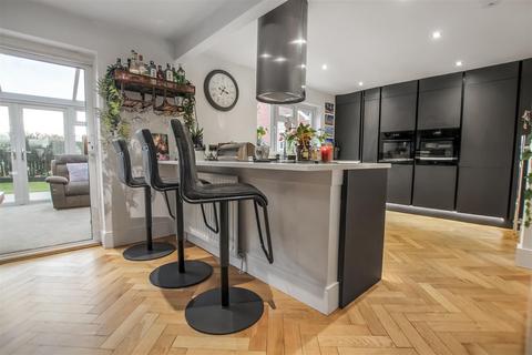 4 bedroom detached house for sale, Oaktree Drive, Northallerton