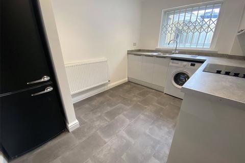 2 bedroom maisonette to rent, Badminton Road, Bristol BS16