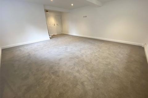 2 bedroom maisonette to rent, Badminton Road, Bristol BS16