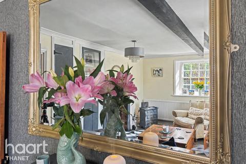 3 bedroom end of terrace house for sale, Canterbury Road, Birchington