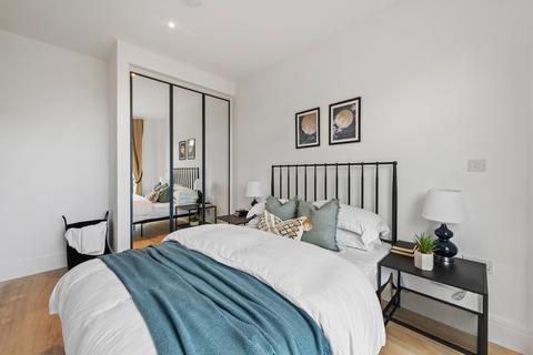 2 bedroom apartment to rent, Pyrcroft Road Weybridge KT16