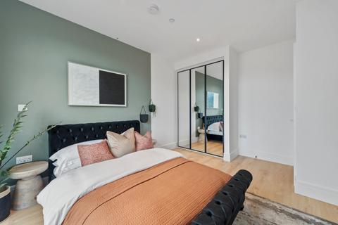 2 bedroom apartment to rent, Pyrcroft Road Weybridge KT16