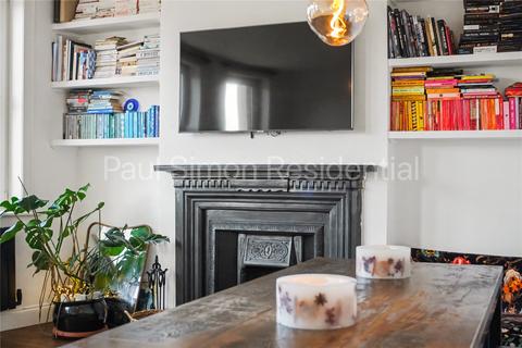 2 bedroom apartment for sale, Grand Parade, Green Lanes, London, N4