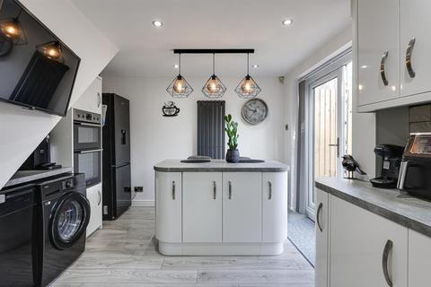 3 bedroom end of terrace house for sale, Ridings Fields, Holmfirth HD9
