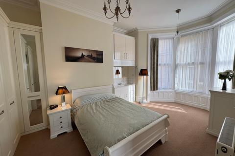 undefined, Clifton Drive North, Lytham St. Annes, FY8