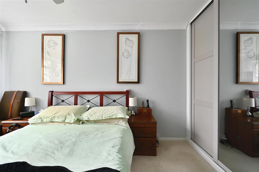 7 CARFAX CLOSE - TN395 EG - PHOTO (3).jpg