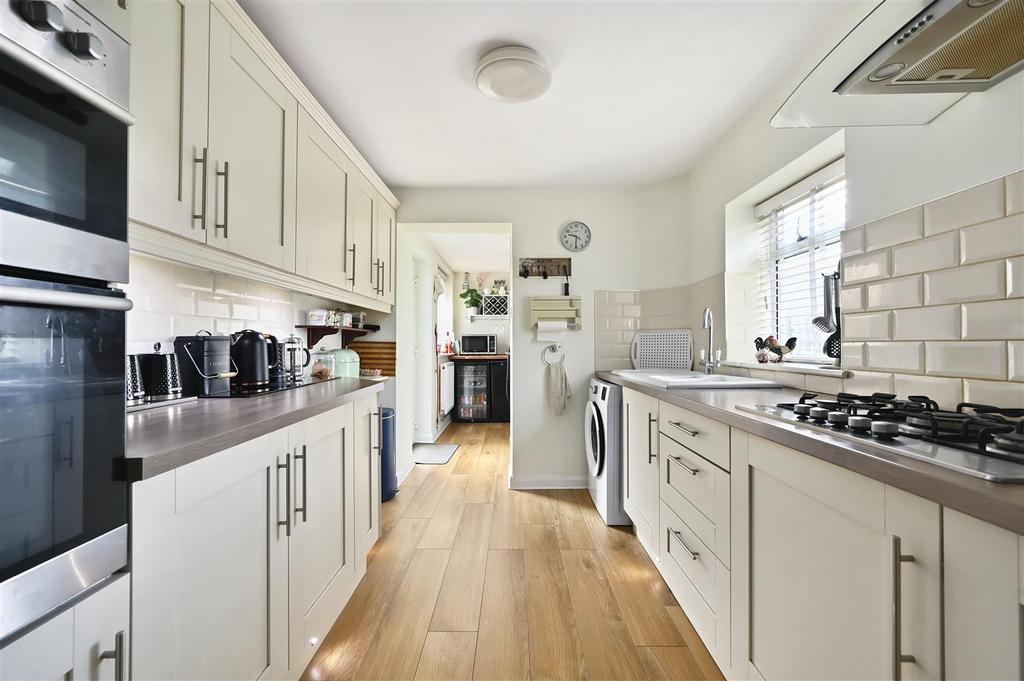 7 CARFAX CLOSE - TN395 EG - PHOTO (10).jpg
