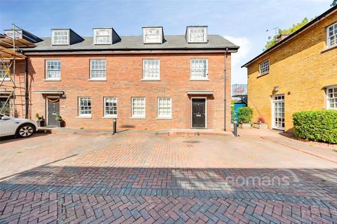 3 bedroom terraced house for sale, Harlington Road, Uxbridge
