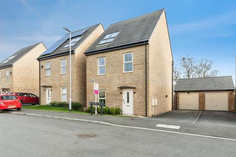 4 bedroom detached house for sale, Broughton Road, Pontefract