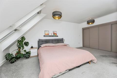 4 bedroom detached house for sale, Broughton Road, Pontefract