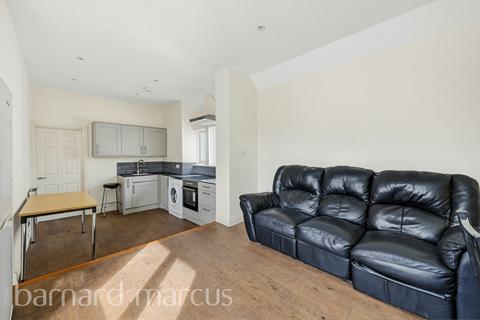 2 bedroom flat to rent, Clifford Avenue, LONDON