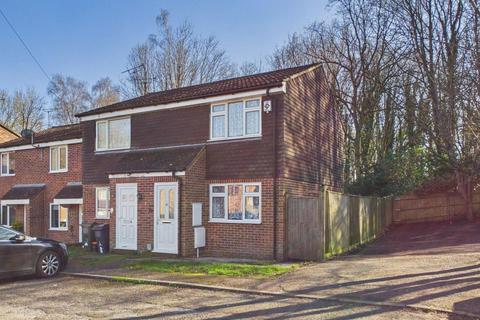Arden Drive, Ashford, Kent TN24 8YD