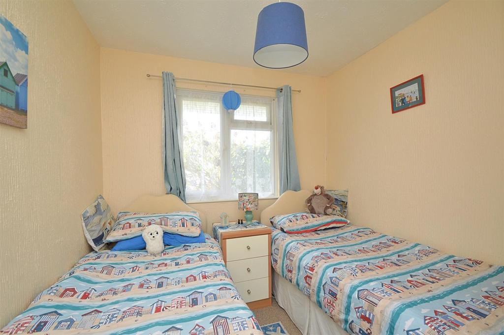 Bed2.jpg