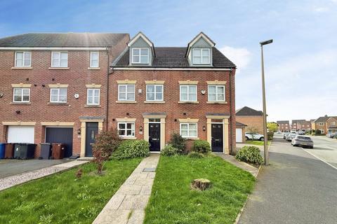3 bedroom terraced house to rent, Brook Fold, Atherton, Manchester, Greater Manchester, M46