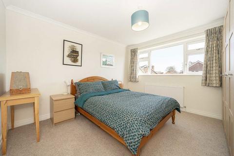3 bedroom detached house for sale, St. Marys Close, Sunbury-On-Thames TW16