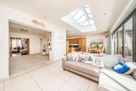 4 bedroom semi-detached house for sale, Chiltern Drive, Surbiton KT5