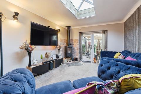 2 bedroom semi-detached bungalow for sale, Hercules Road, Norwich