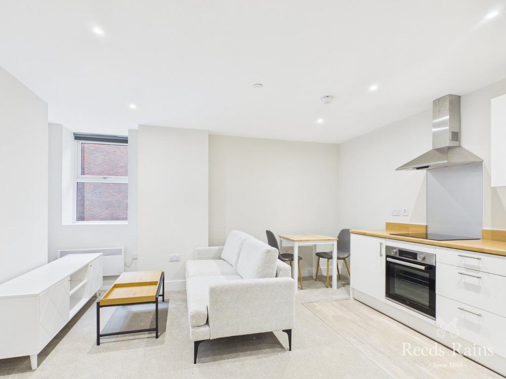 Open Lounge/Kitchen