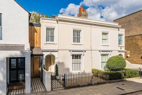 undefined, The Green, Twickenham TW2