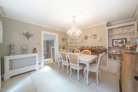 undefined, The Green, Twickenham TW2