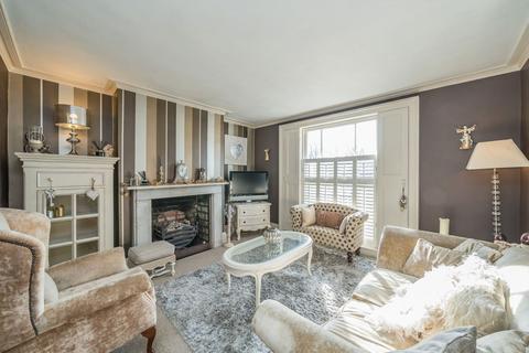 4 bedroom house for sale, The Green, Twickenham TW2