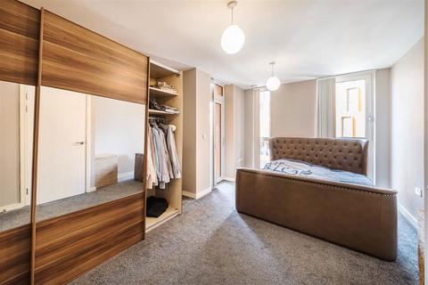 undefined, Cable Walk, London SE10