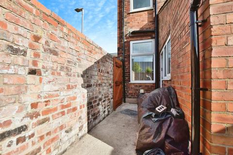 2 bedroom end of terrace house for sale, Beaconsfield Road, Altrincham, WA14