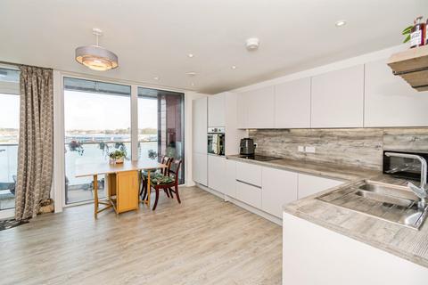 2 bedroom flat for sale, Meridian Way, SOUTHAMPTON