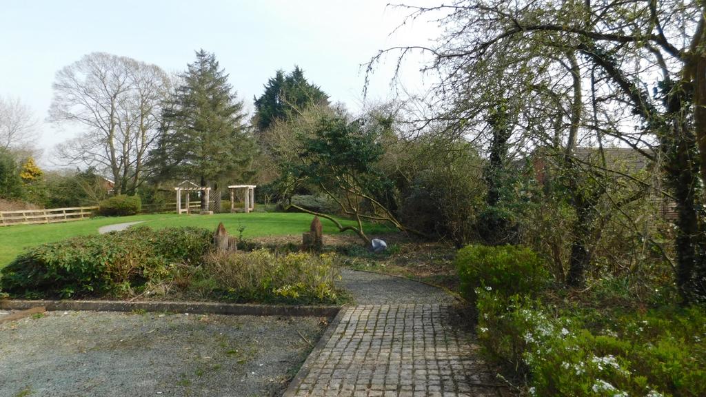 Residents Gardens