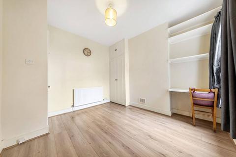 2 bedroom flat to rent, Holyport Road, Fulham, London, SW6
