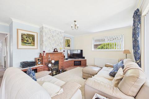 2 bedroom detached bungalow for sale, Adur Avenue, Worthing BN13